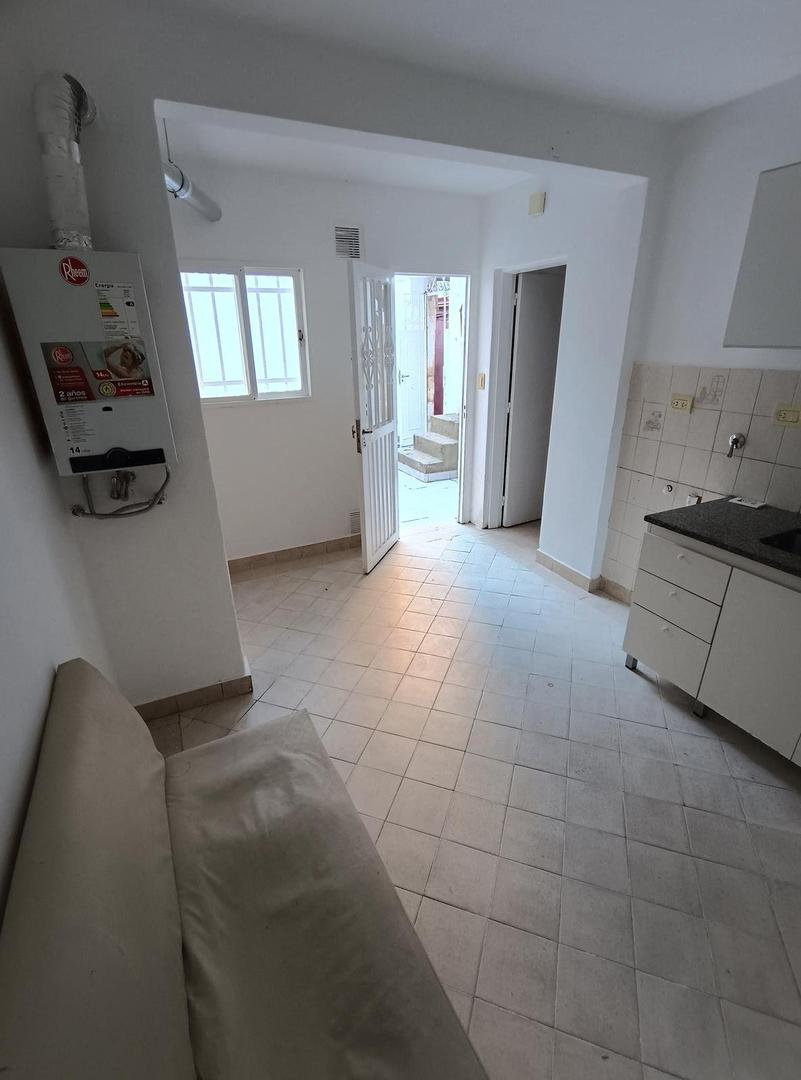 Depto Tipo Casa en Alquiler en Nuestra Señora De Lourdes, $ 890.000