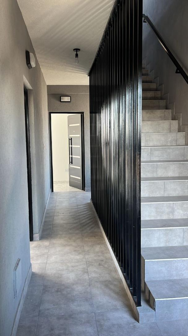 Cnel. Lynch , Piso 1