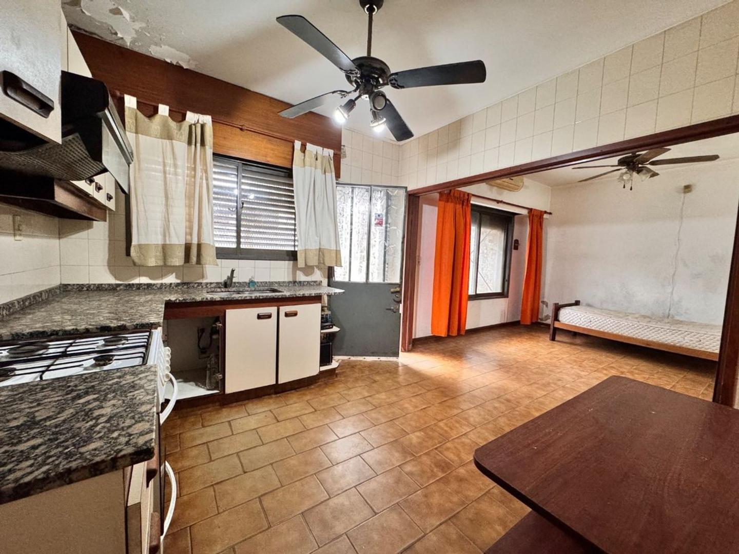 Venta CASA 4 Ambientes con galpón, Villa Ballester