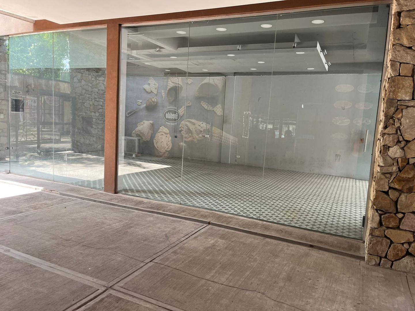 Local en Venta en Pilar, USD 180.000