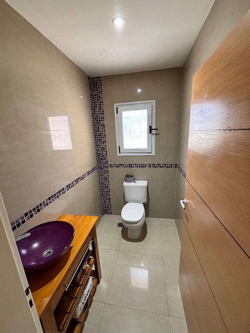 Casa 4 ambientes con 3 baños