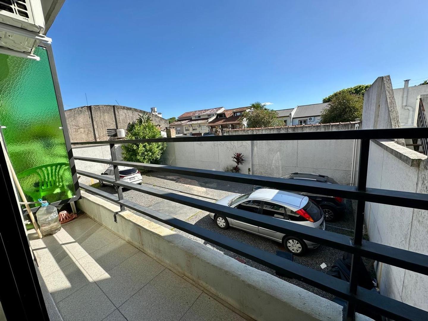 España 3500, Piso 1