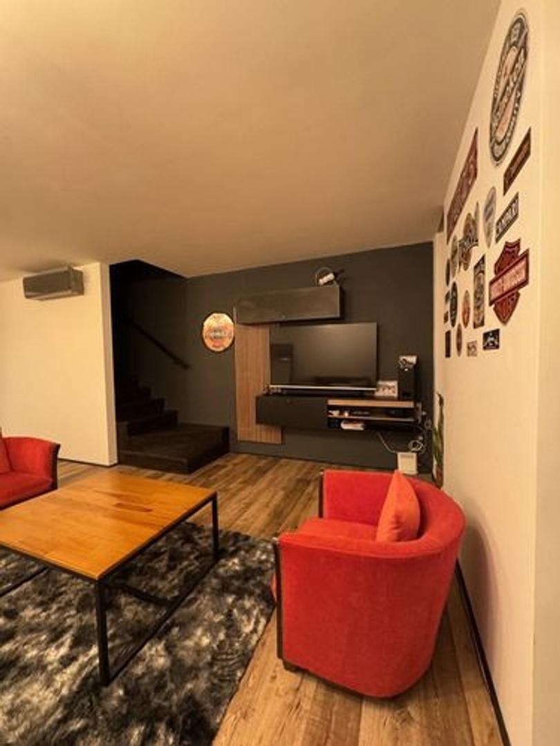 Depto Tipo Casa en Venta con 1 cocheras