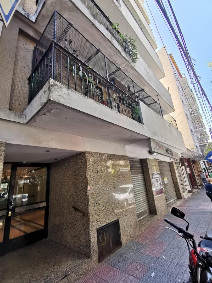 Departamento 4 ambientes semi piso a metros rivadavia