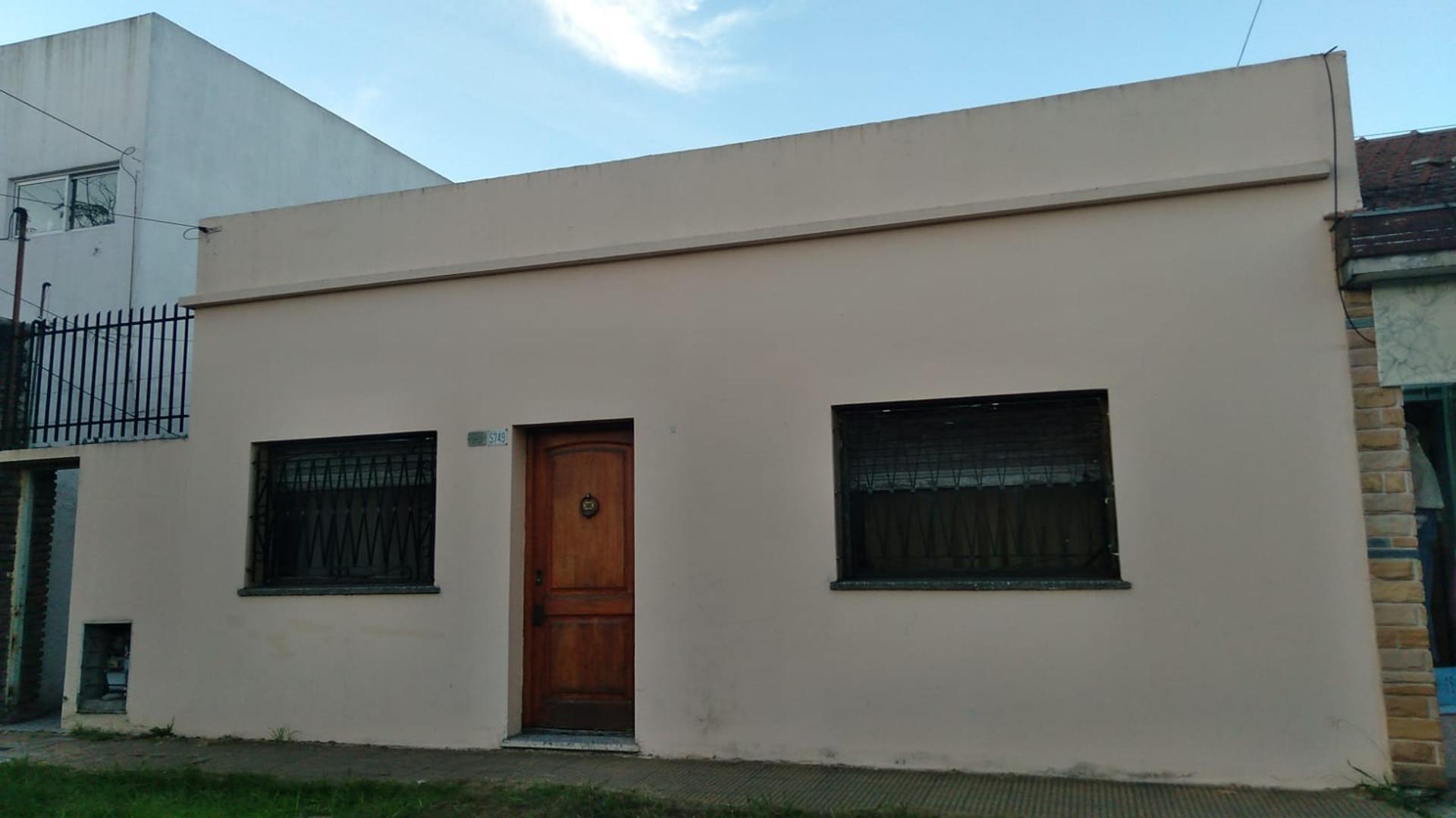 REGIA CASA 3 AMPLIOS AMB c/ EXCELENTE FONDO en VILLA BALLEST