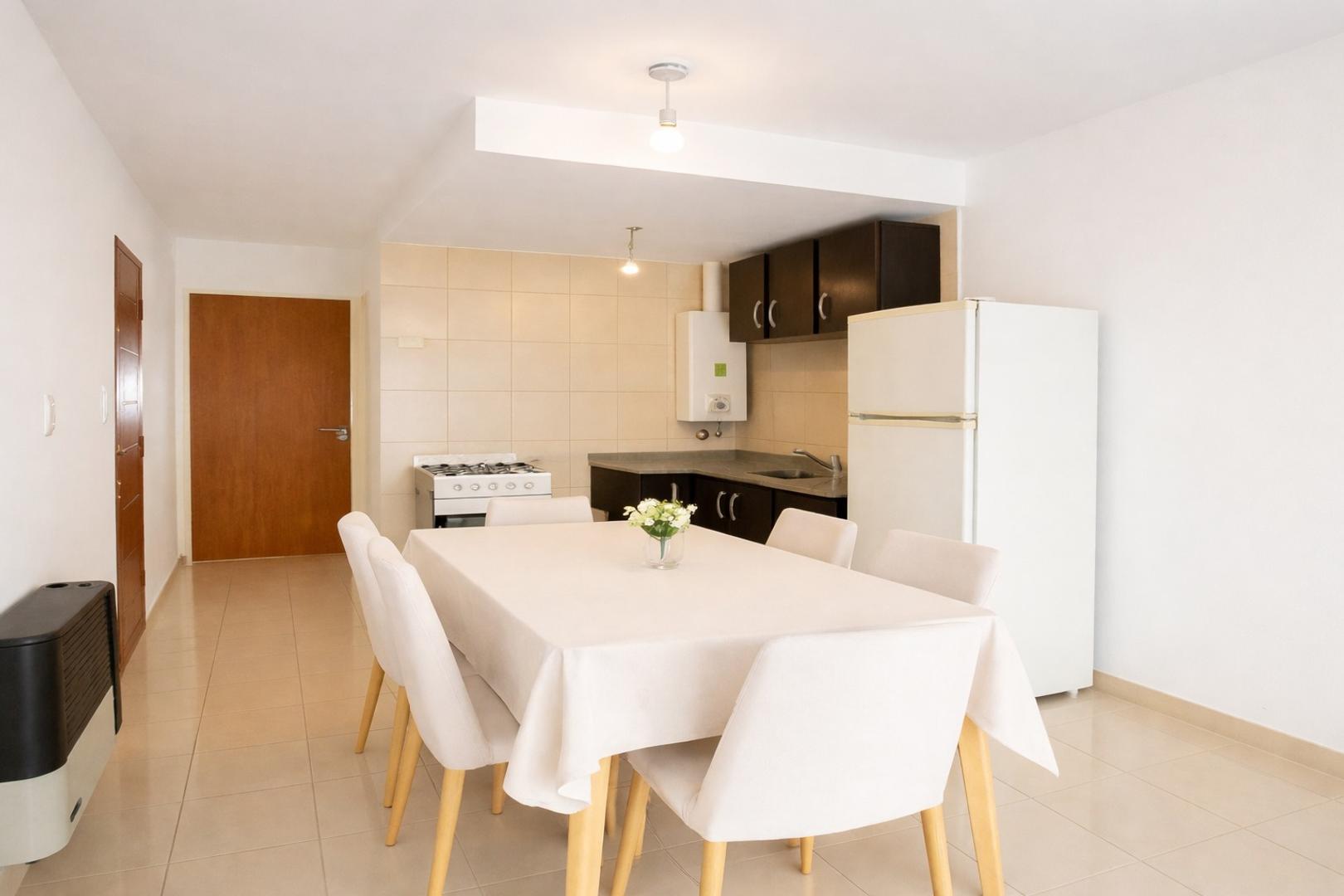 Montevideo 3700 - Moderno , ventilación cruzada, de escalera