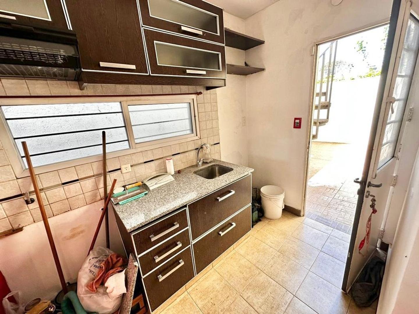 PH tres ambientes al frente reciclado a nuevo.