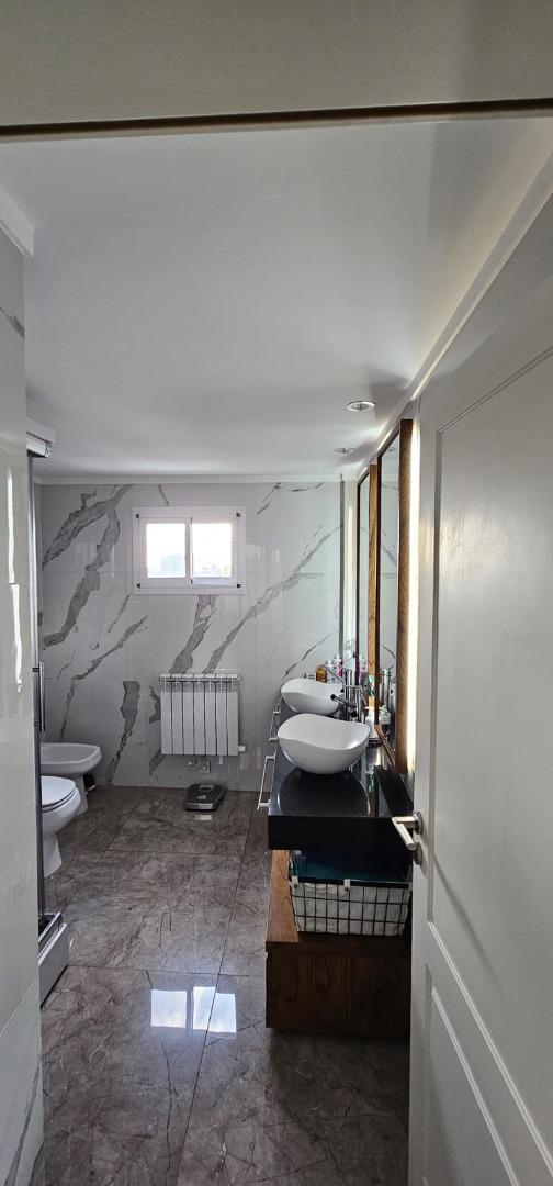 DUPLEX DE CATEGORIA EN EDIFICIO 5 AMB 