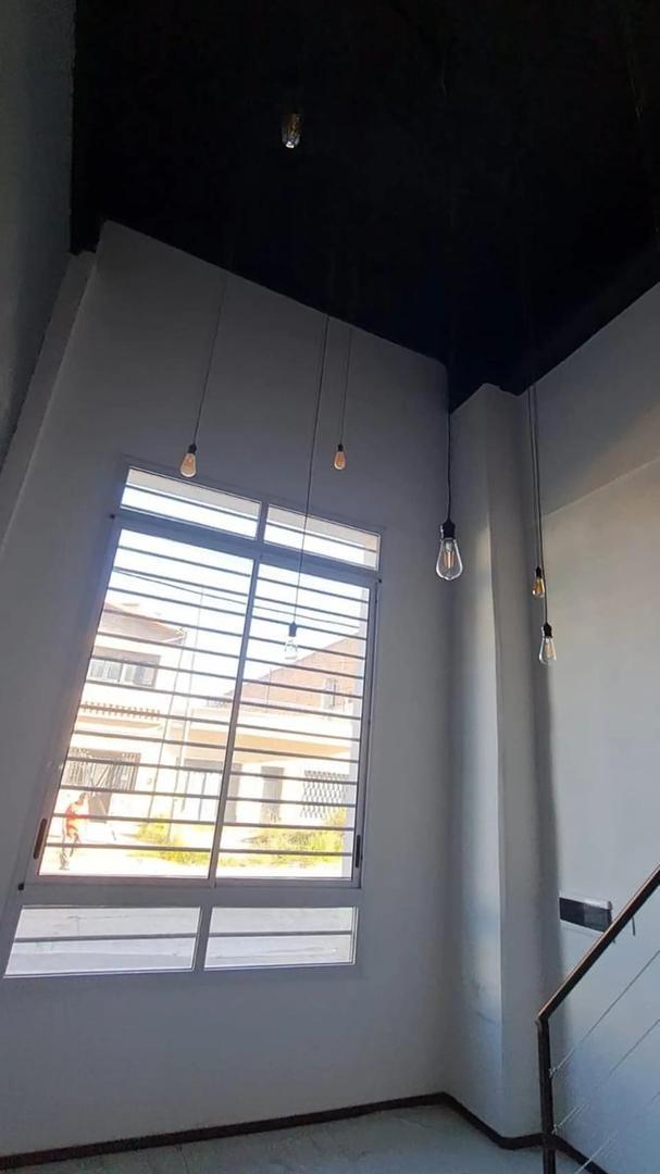 Florida 2207, Lanús Oeste