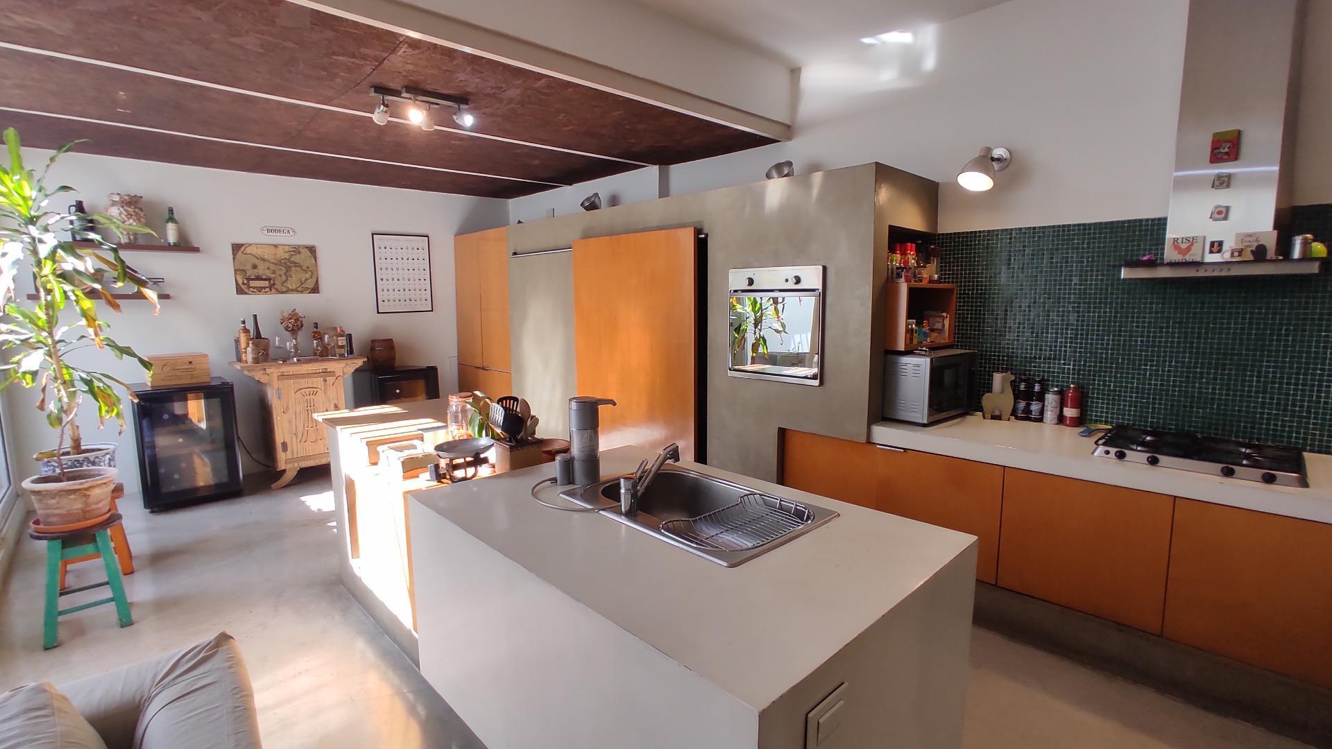 Depto Tipo Casa 4 ambientes con 2 baños