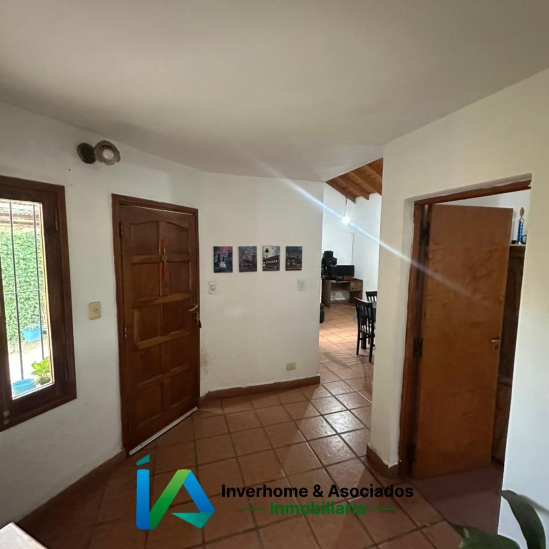 Casa en Venta con 6 cocheras
