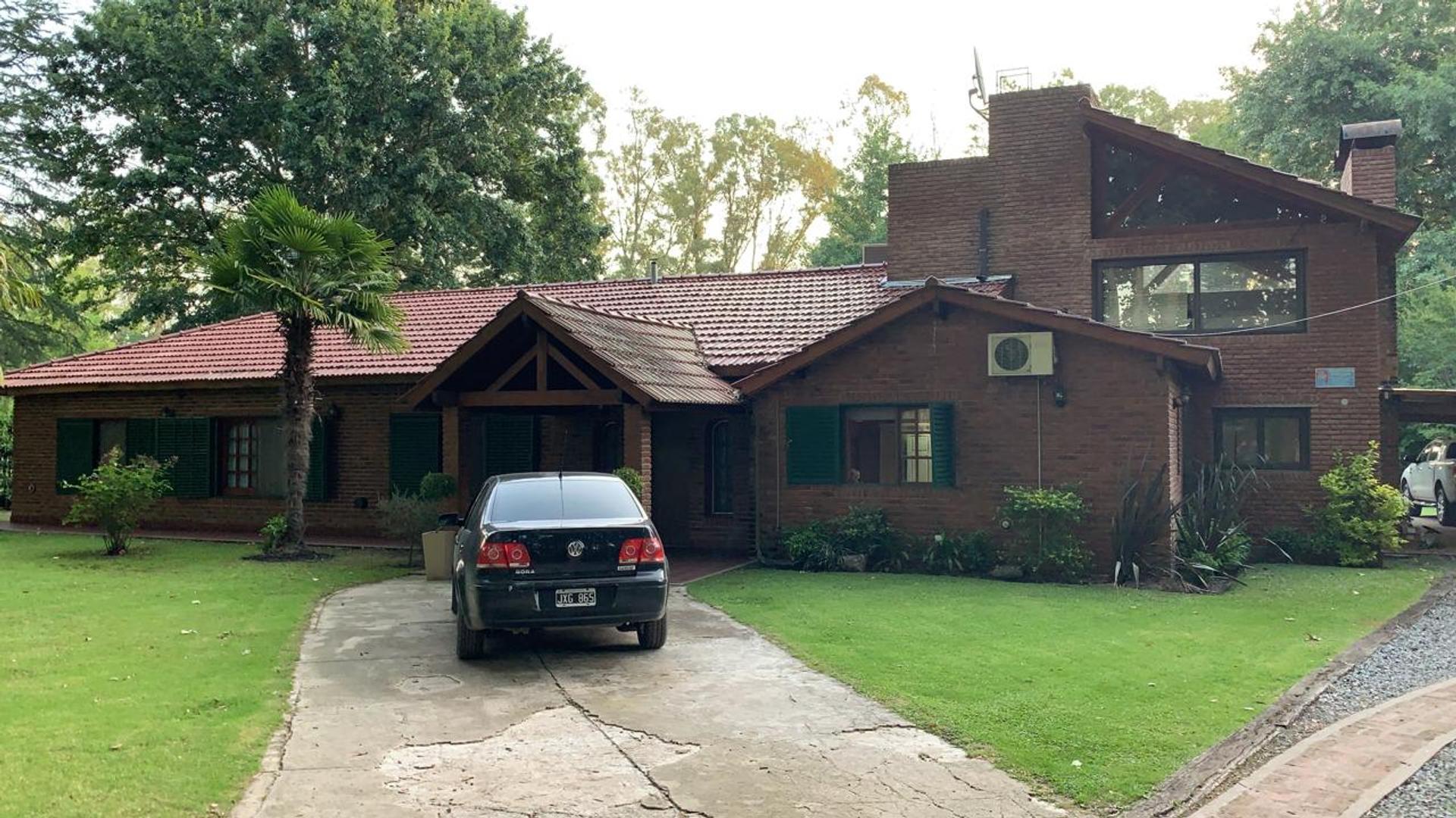 Club de Campo el moro, chalet de 4 ambientes sobre lote 2000