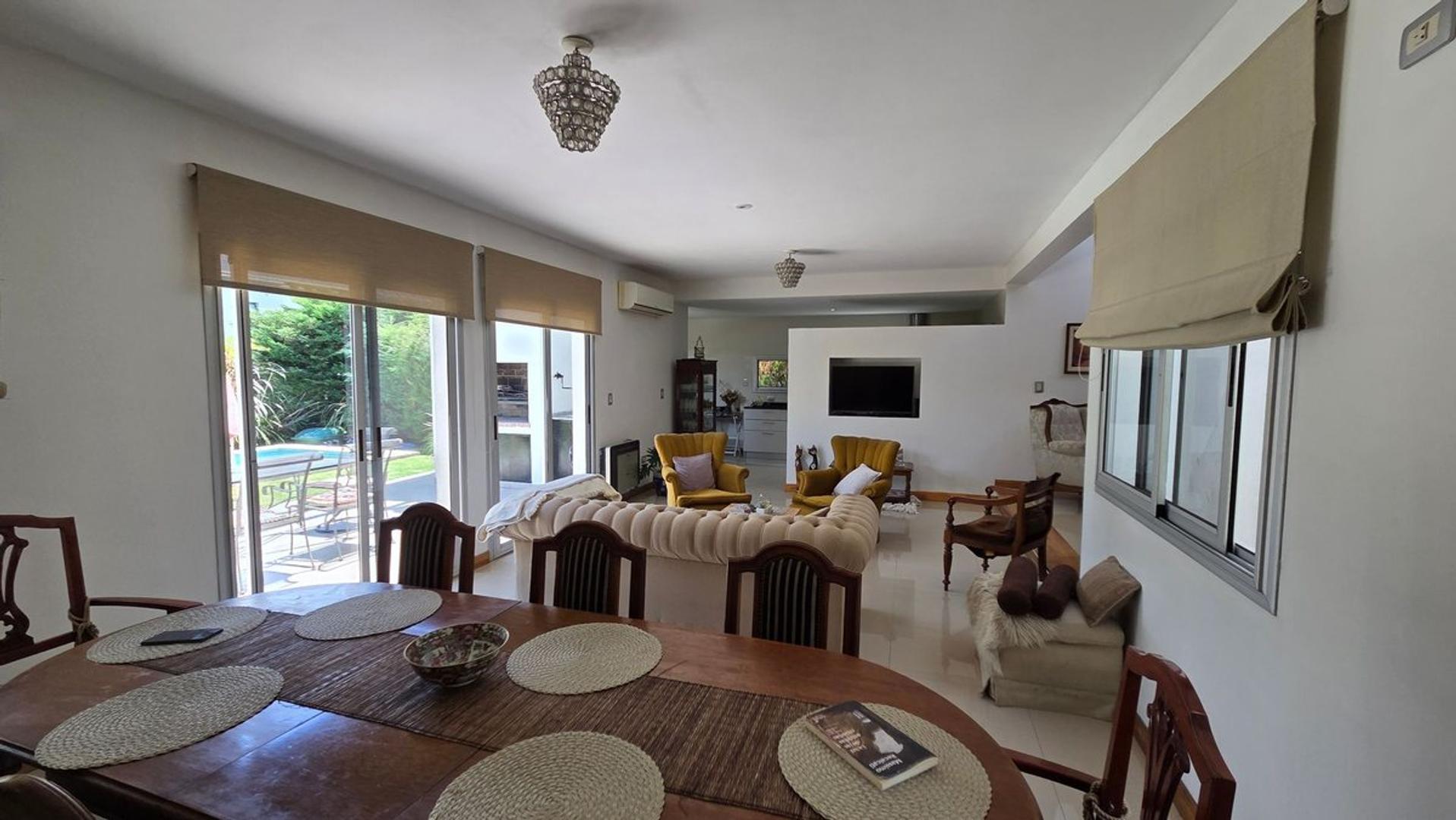 Casa en Alquiler de 3 dormitorios