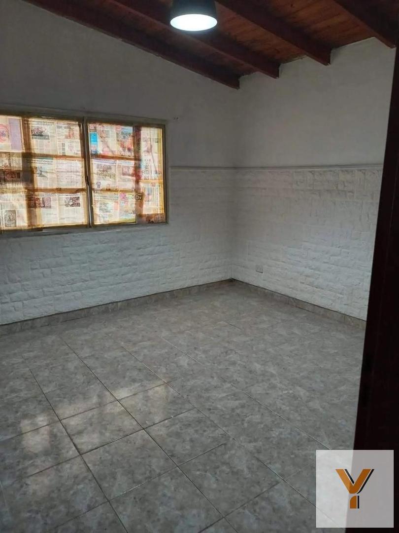 Casa en venta - 2 Dormitorios 1 Baño - 288Mts2 - Merlo