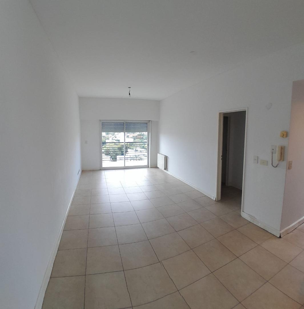 Asborno 447 , Piso 4