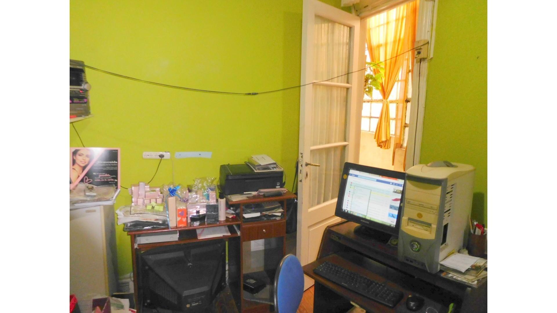 Aristobulo Del Valle 400 , Piso 2