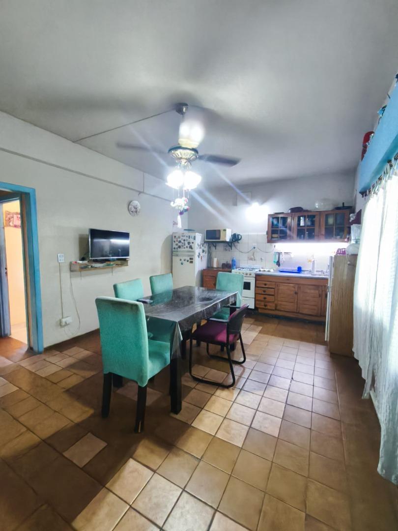 Reconquista 3200, Piso 1