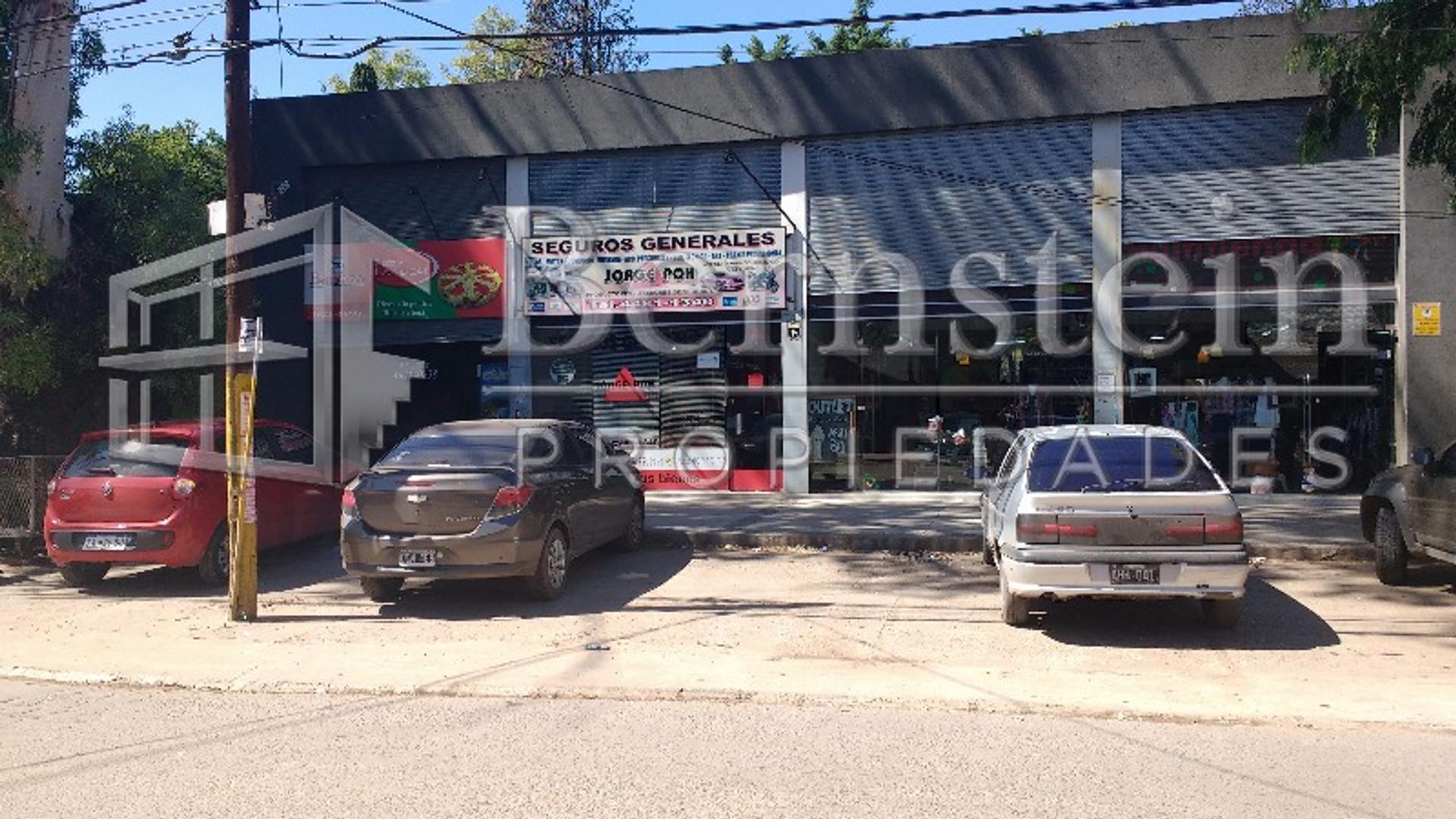 LOCAL EN VENTA :: CON ENTREPISO Y BAÑO INDIVIDUAL