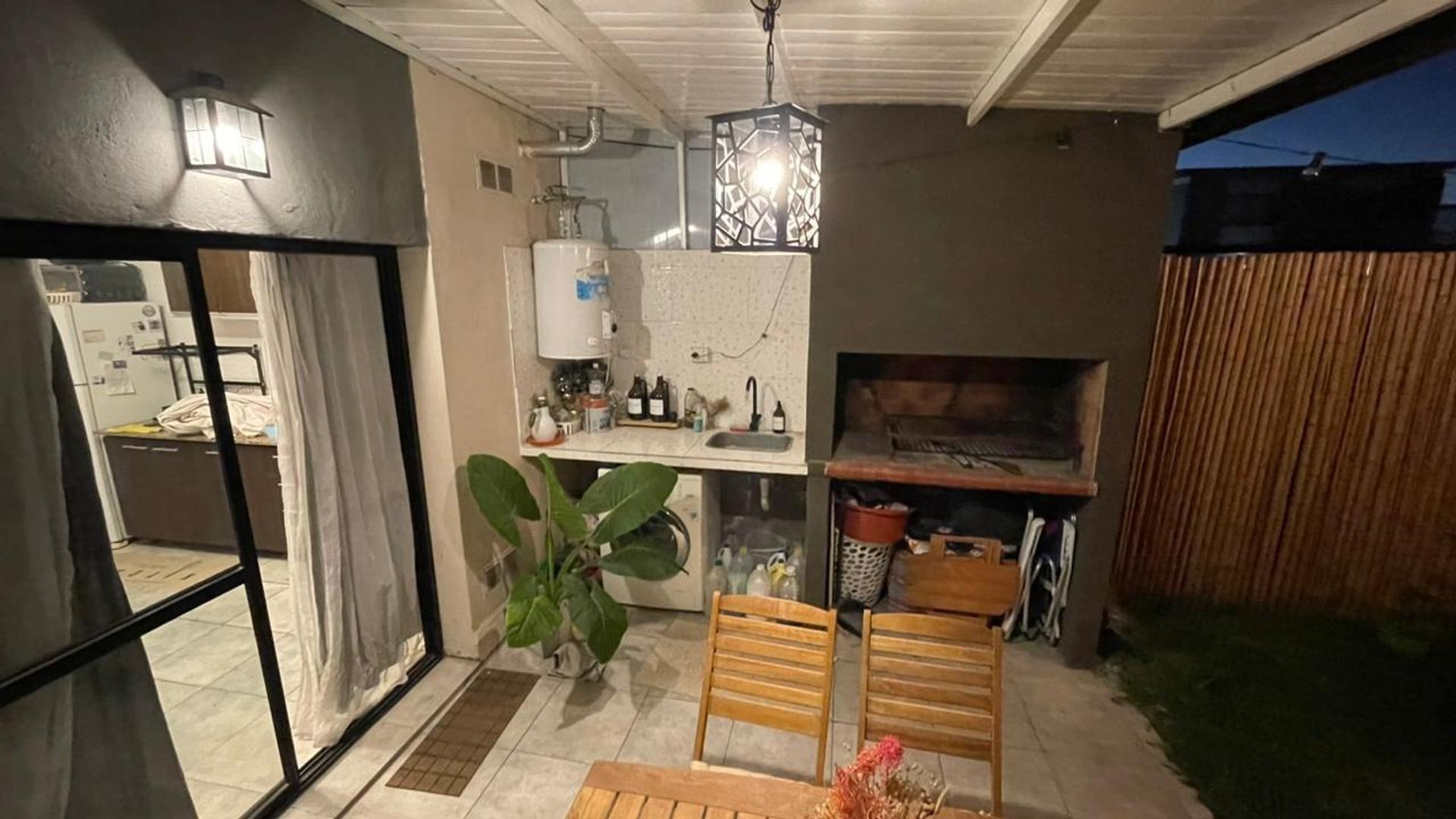 Duplex jardin y cochera . Leasing