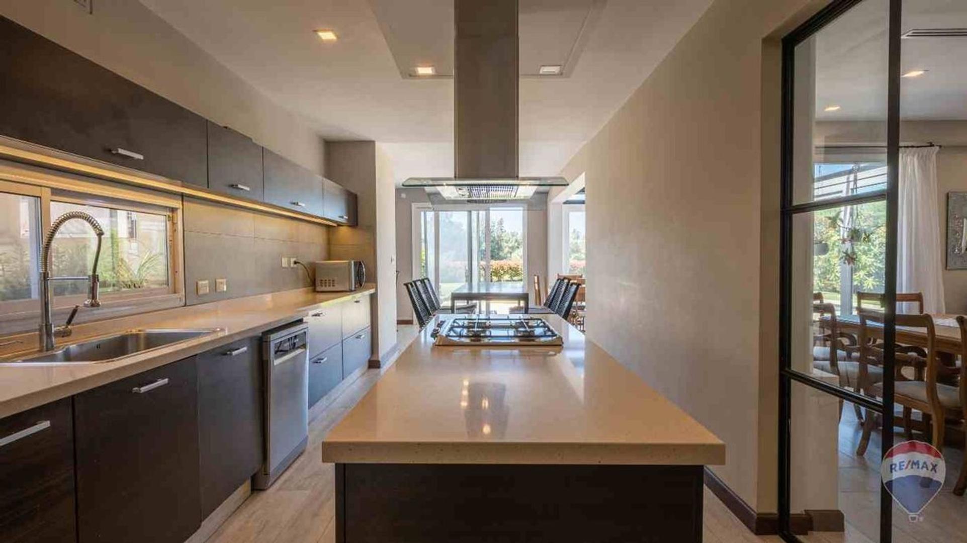 Casa en Venta de 5 dormitorios