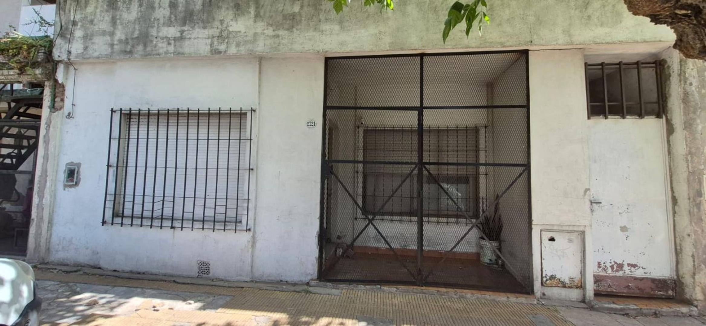 Casa - Alquiler - Argentina, Tres de Febrero - BESARES 2721