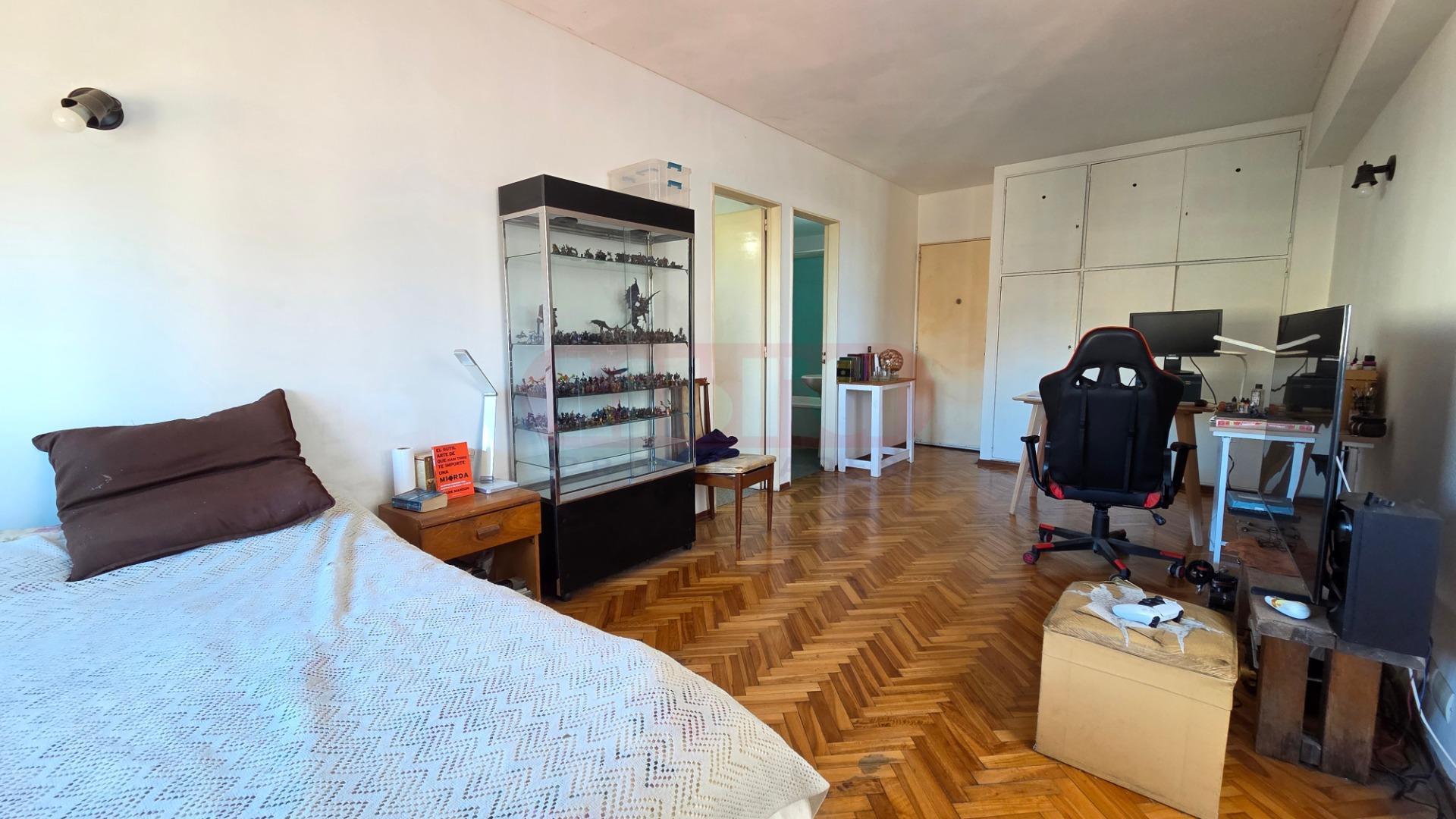 Venta Departamento monoambiente y escritorio Martínez