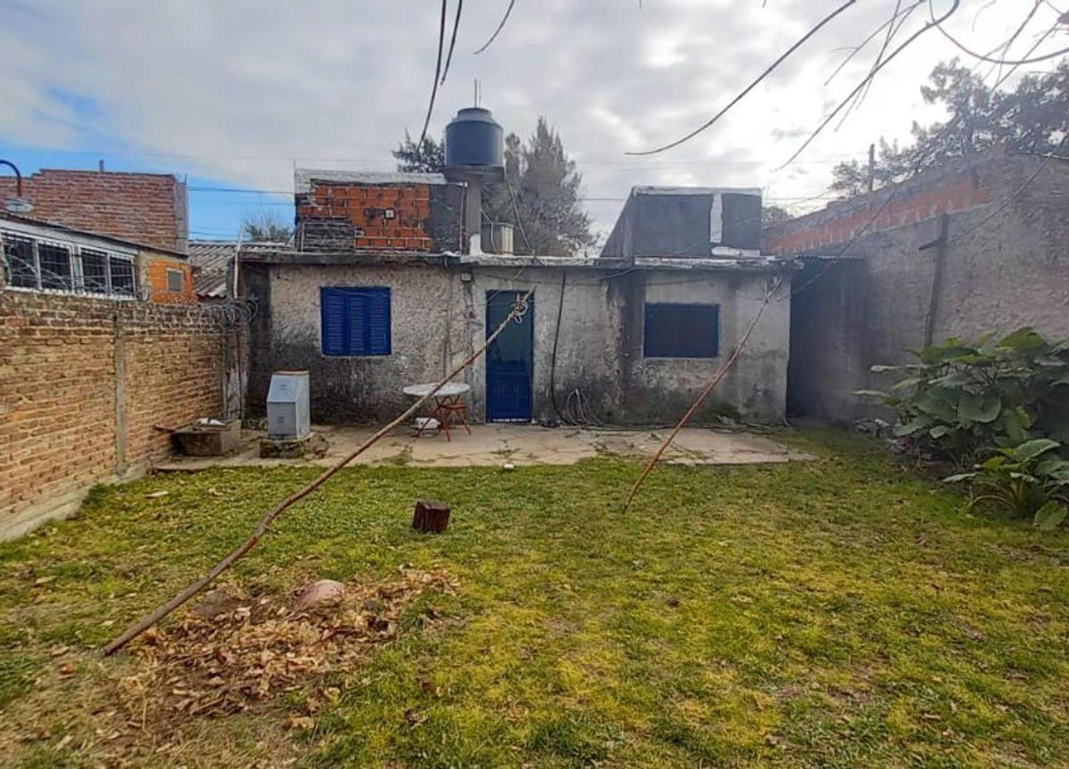 Casa 3 ambientes con 1 baño