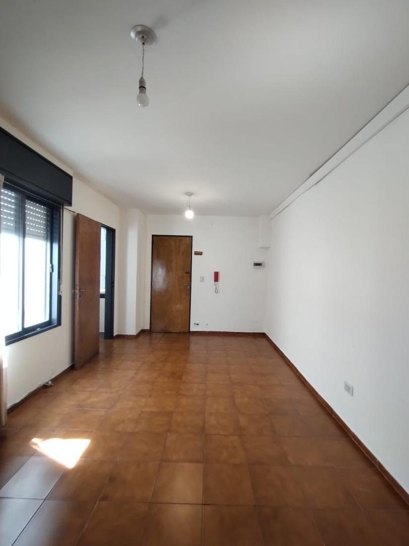 Departamento en Venta en Alberdi, USD 43.000