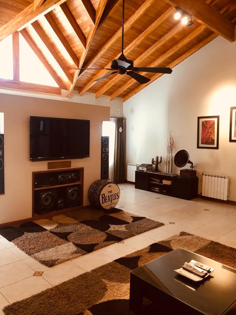 Adrogue excepcional chalet excelente ubicación oportunidad