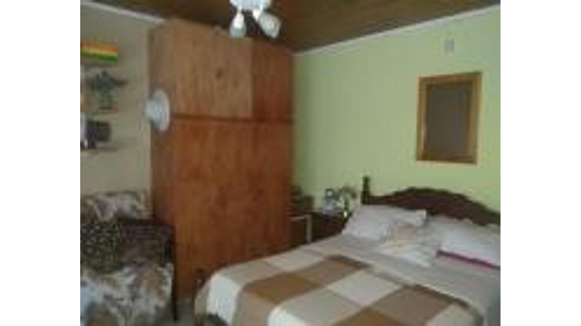 CASA PARA DOS FAMILIAS CON FONDO O INVERSION  