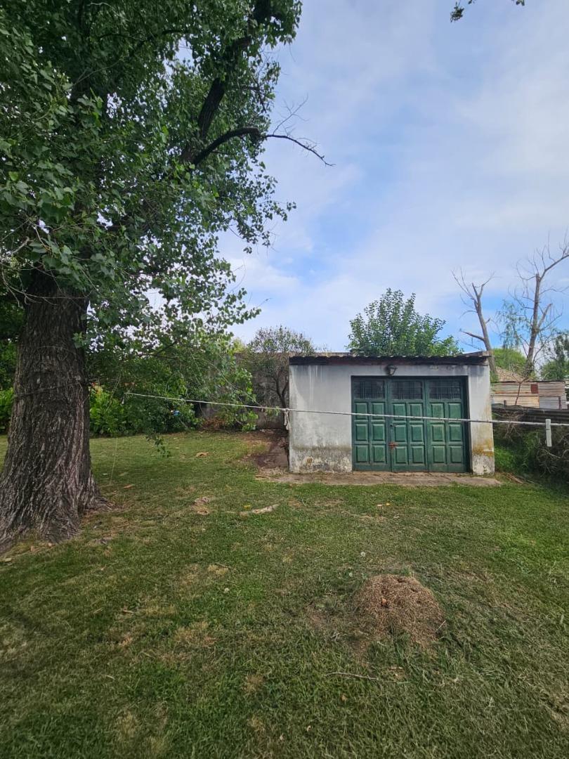 Casa en Venta con 3 cocheras