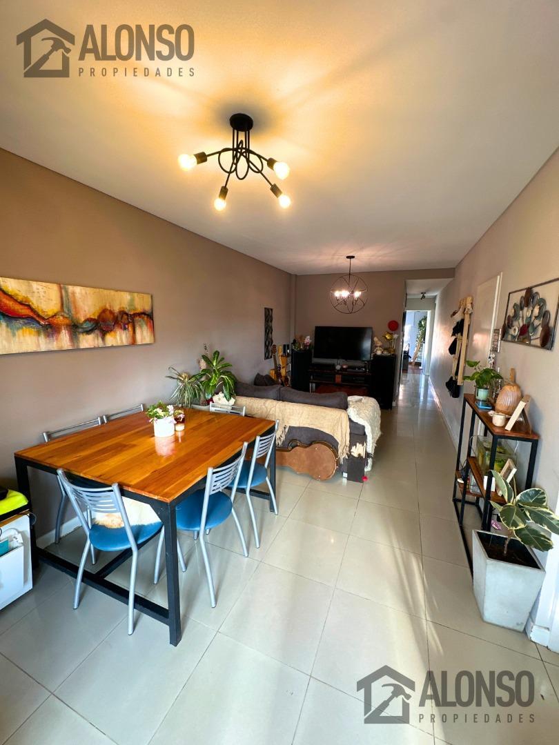 Departamento 3 Ambientes con Balcón en Venta en Lanús