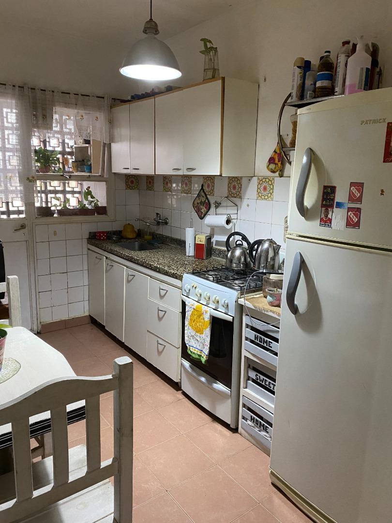 Departamento 5 ambientes con 2 baños