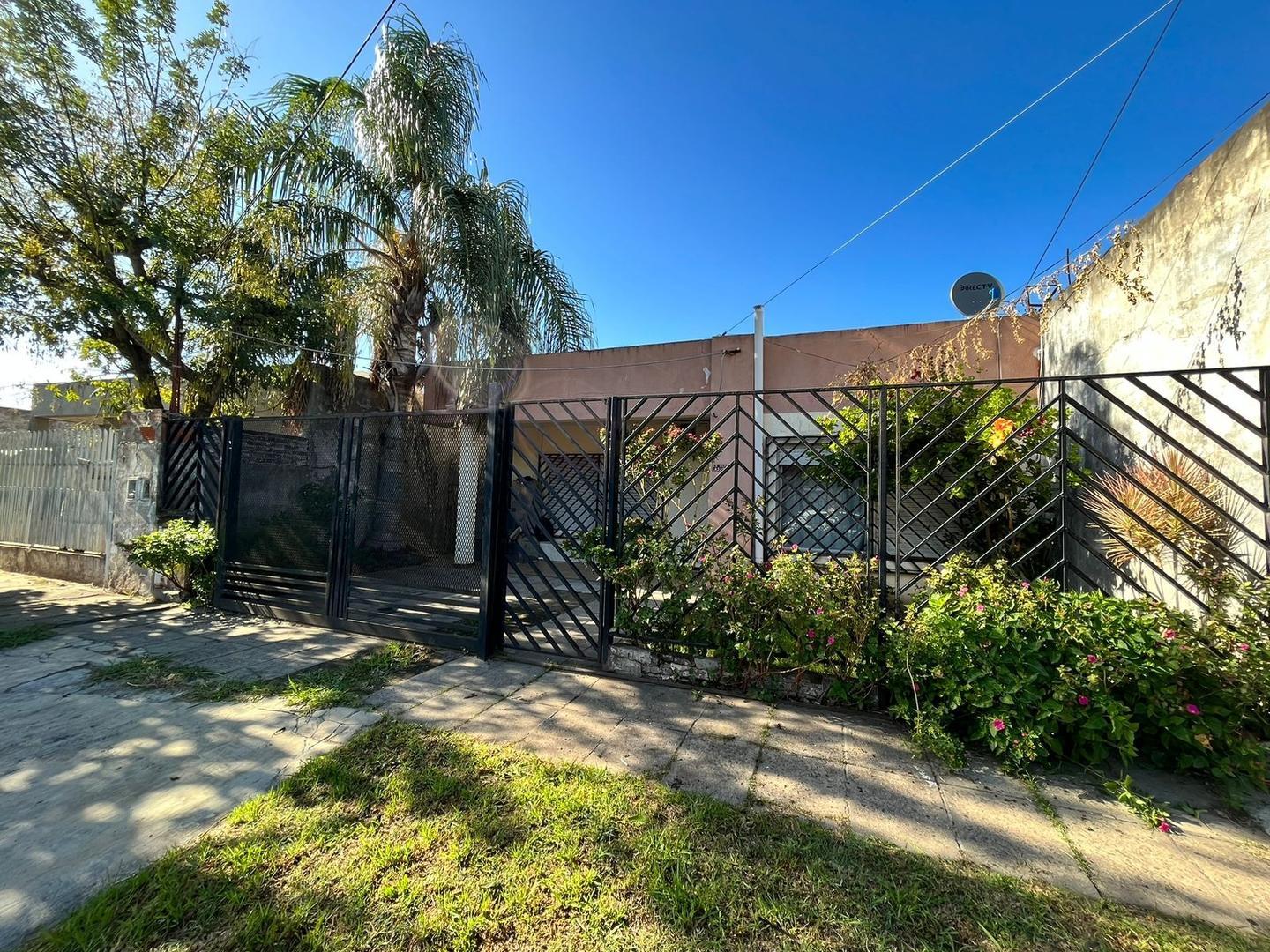 Venta! Casa de 4 ambientes -Villa Luzuriaga