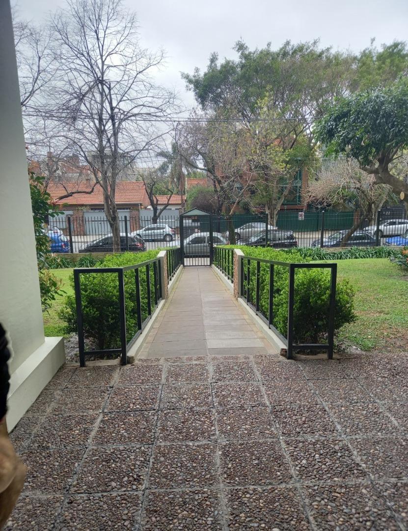 Husares 2200, Piso 7