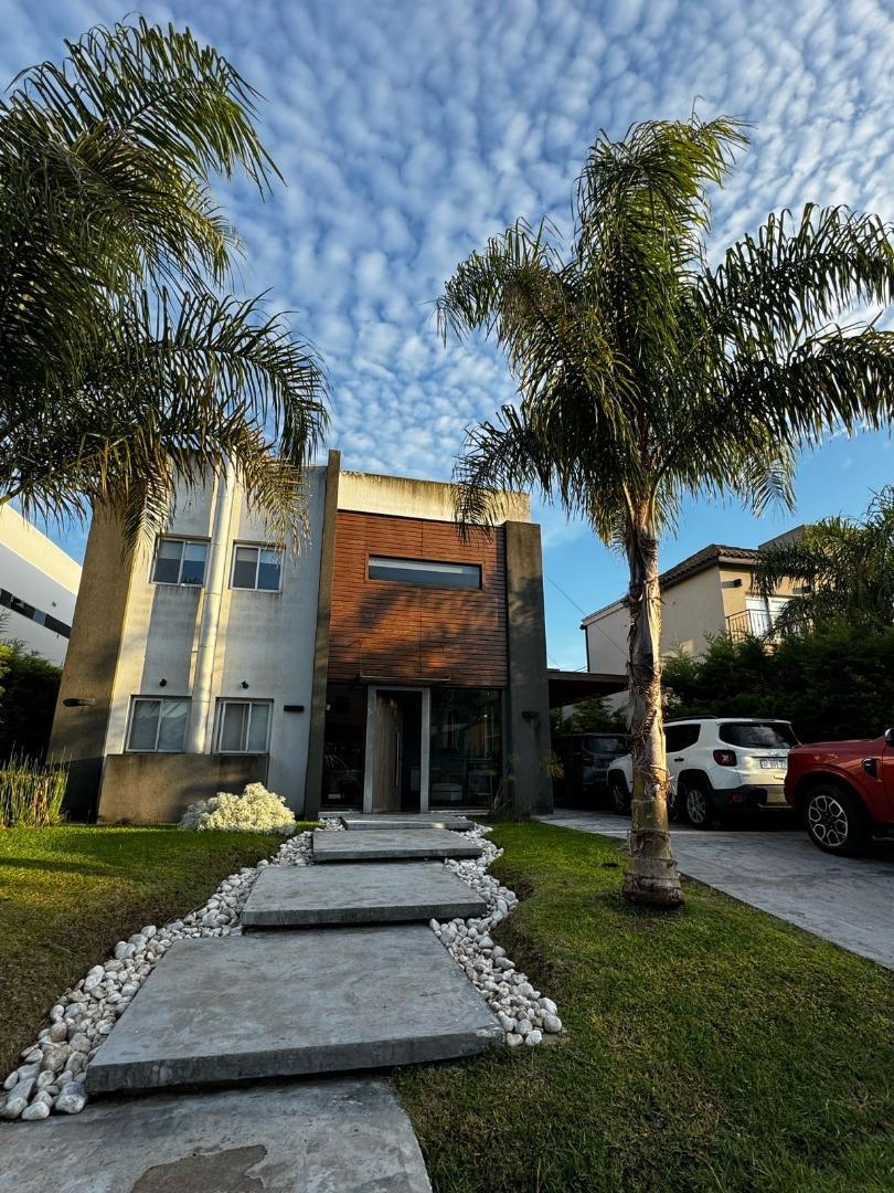 CASA 8 AMBIENTES EN ALTOS DE HUDSON II, BERAZATEGUI HUDSON