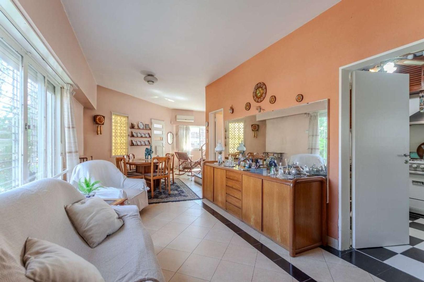 Depto Tipo Casa en Venta en Barrio Guemes, USD 145.000