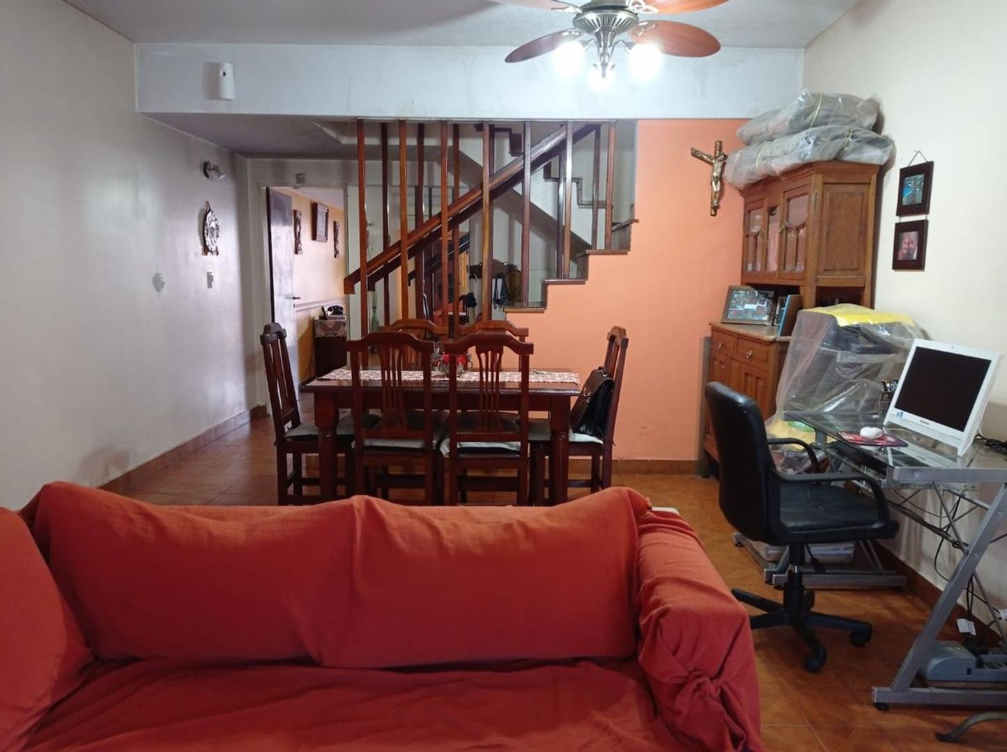 Casa 4 ambientes con 1 baño