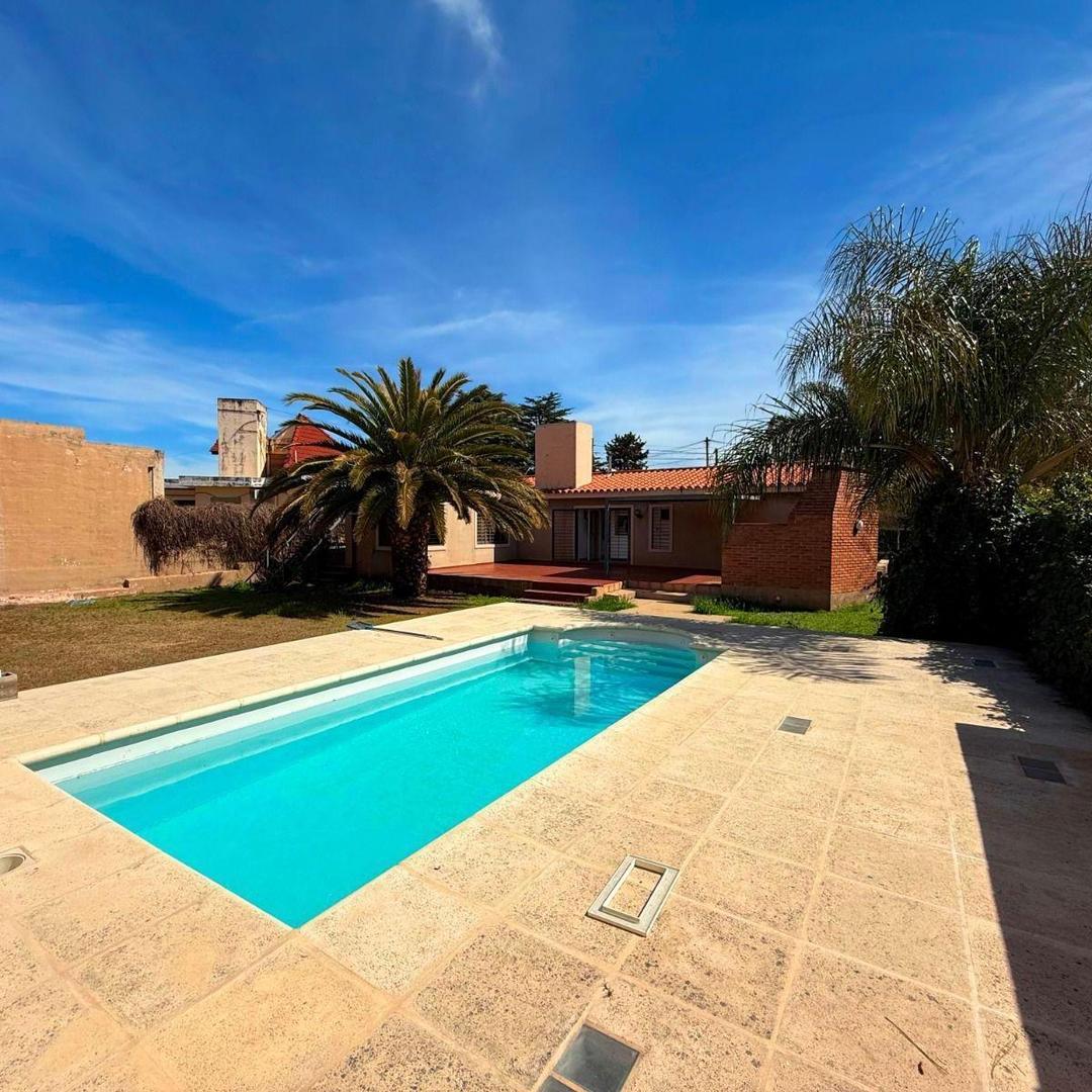 Casa en Venta con Pileta - Barrio Los Manantiales | Villa Ca