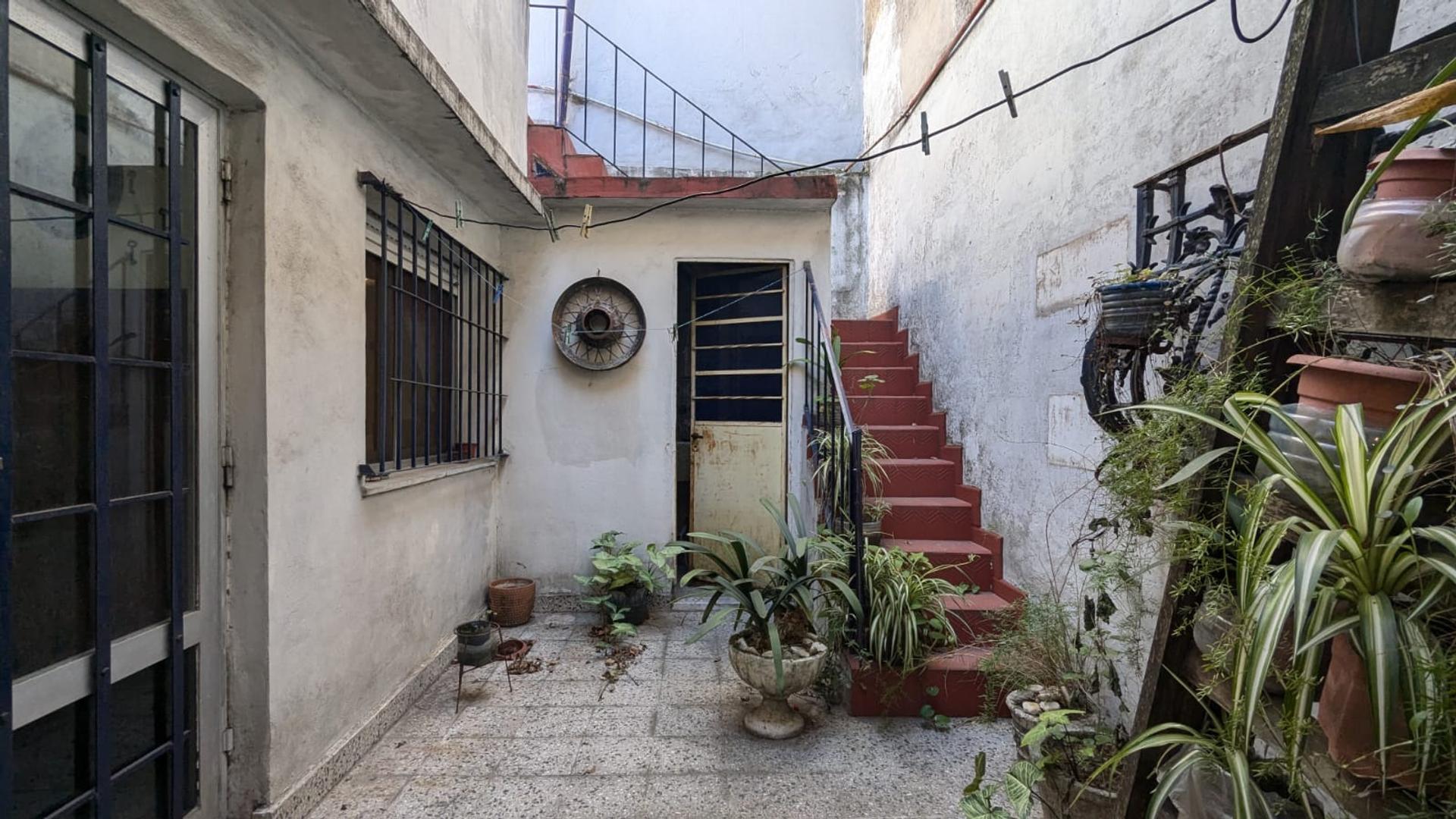 CASA EN VENTA  DEL VALLE IBERLUCEA AL 3100, LANÚS OESTE 4 AM