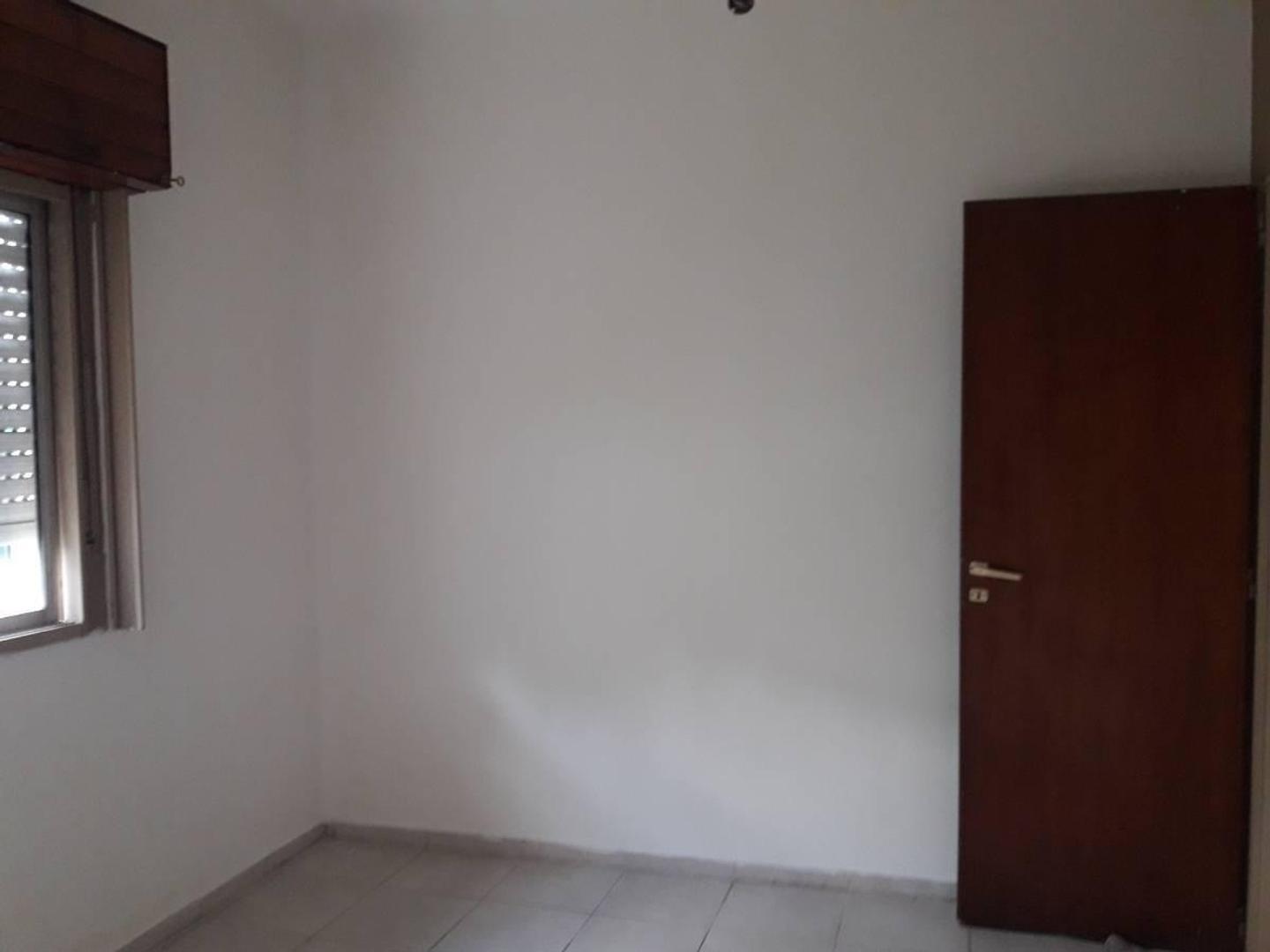 VENTA CASA 3 AMBIENTES TESEI HURLINGHAM