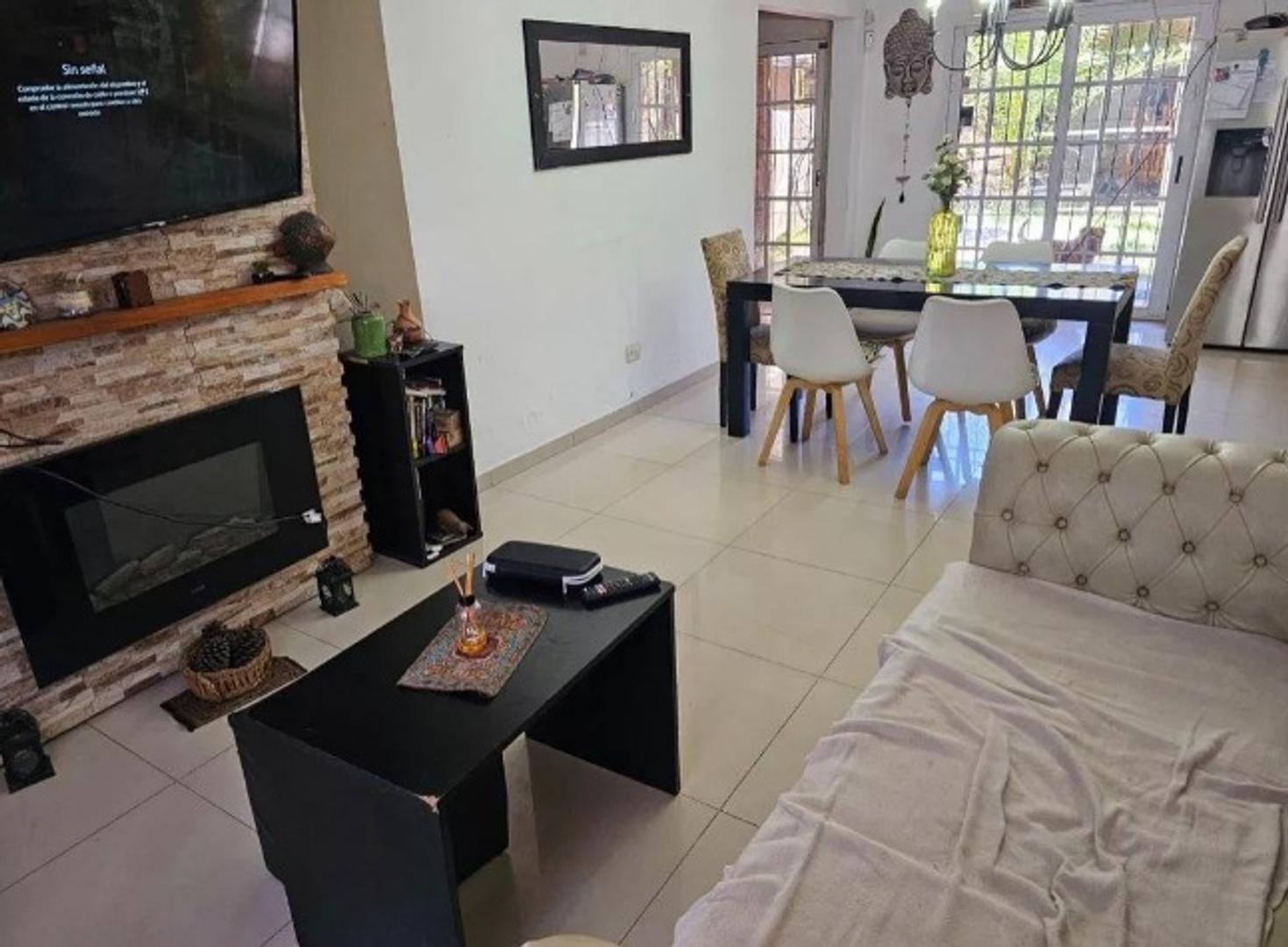Casa en Venta con 1 cochera