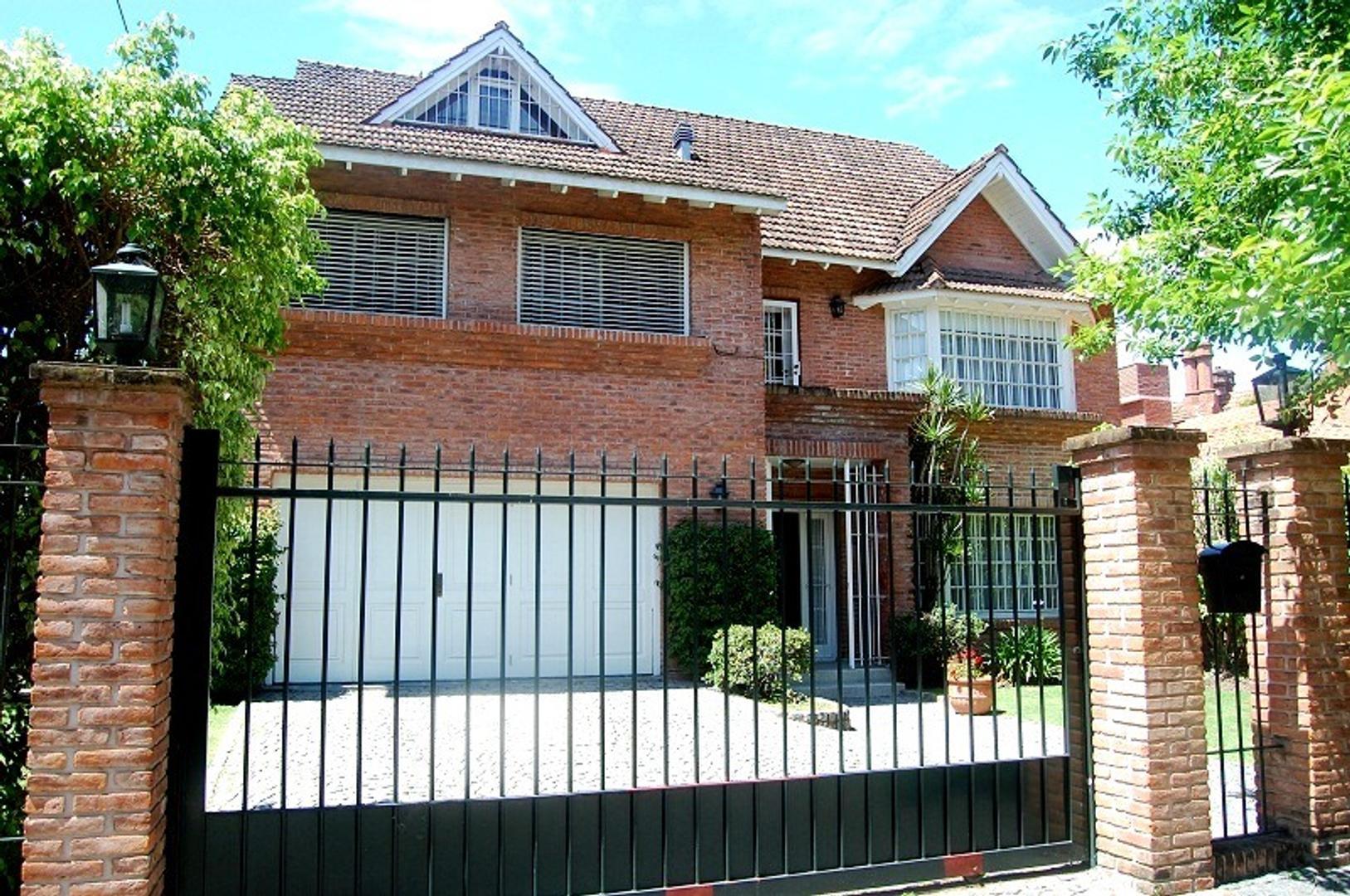 CASA EN VENTA EN MARTINEZ