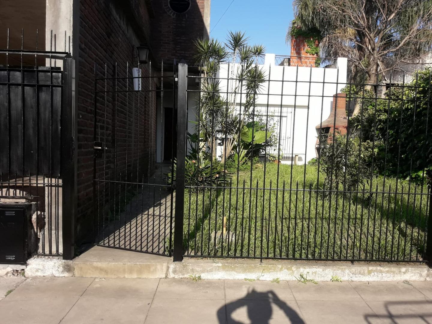 Casa de 4 ambientes. Villa Tesei. Hurlingham