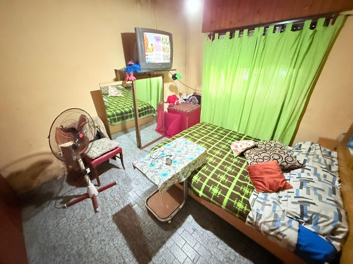 Casa 2 ambientes con 1 baño