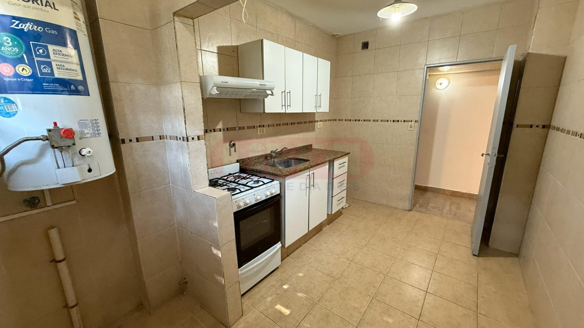 Av. Fondo De La Legua 2476 , Piso PB