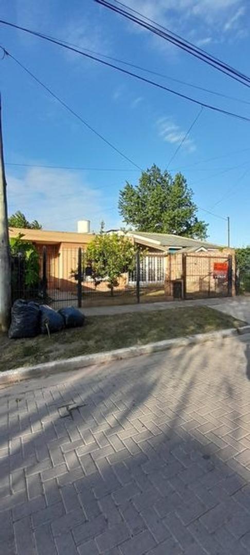 Casa en Venta en Mariano Acosta, USD 140.000