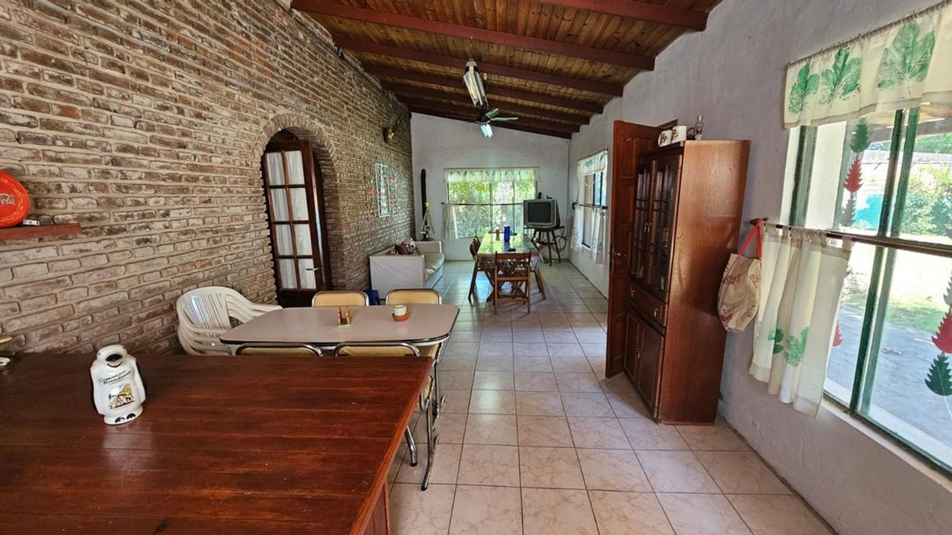 Casa 3 ambientes con 1 baño