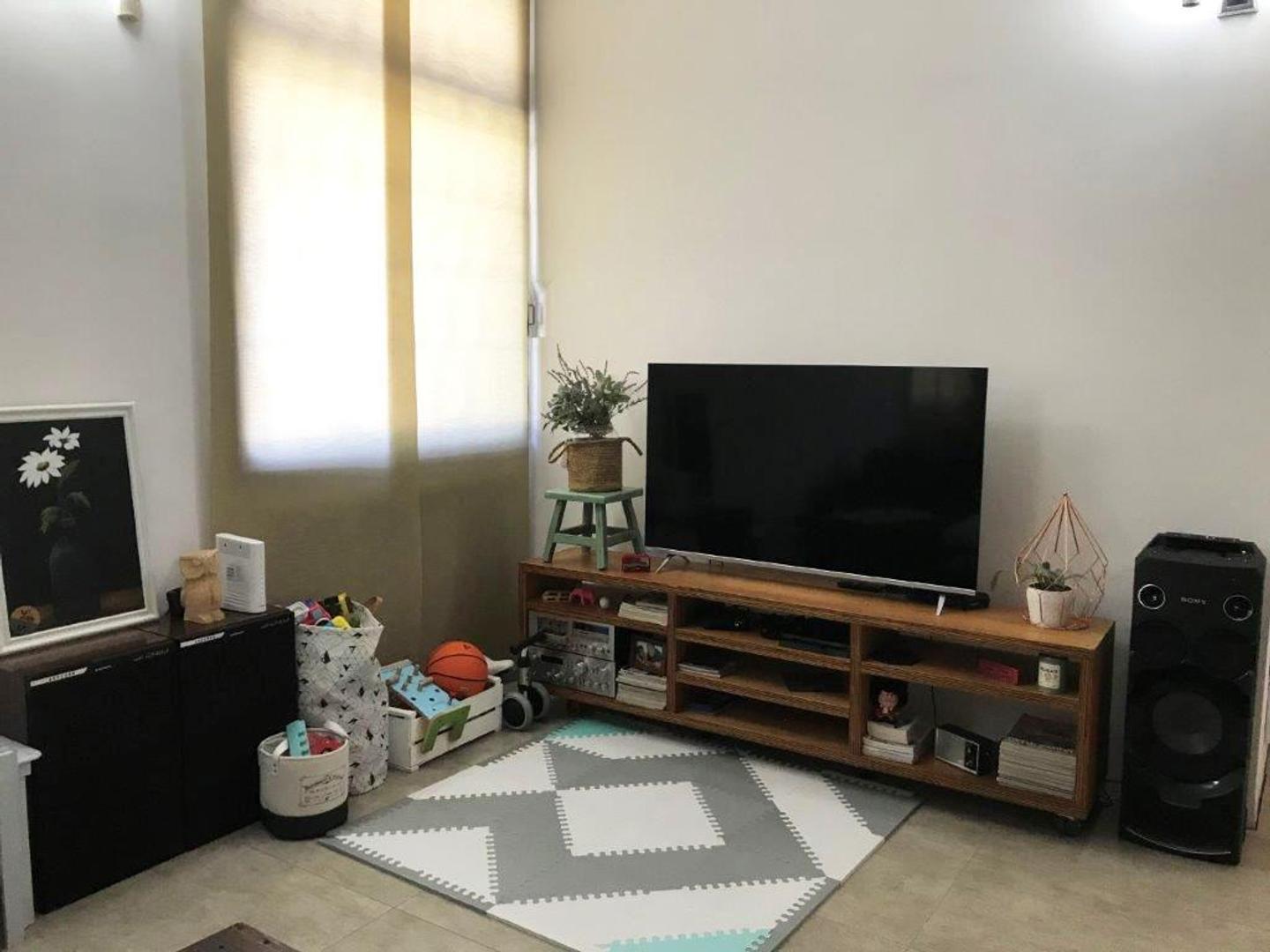 Casa en Venta en Castelar, USD 365.000