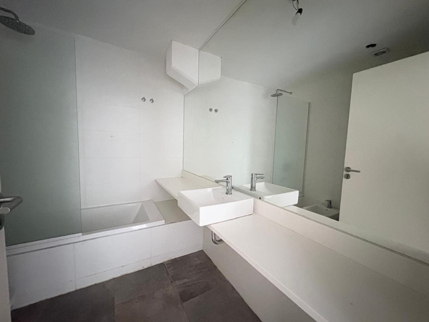 Zarate Chico , Piso 1